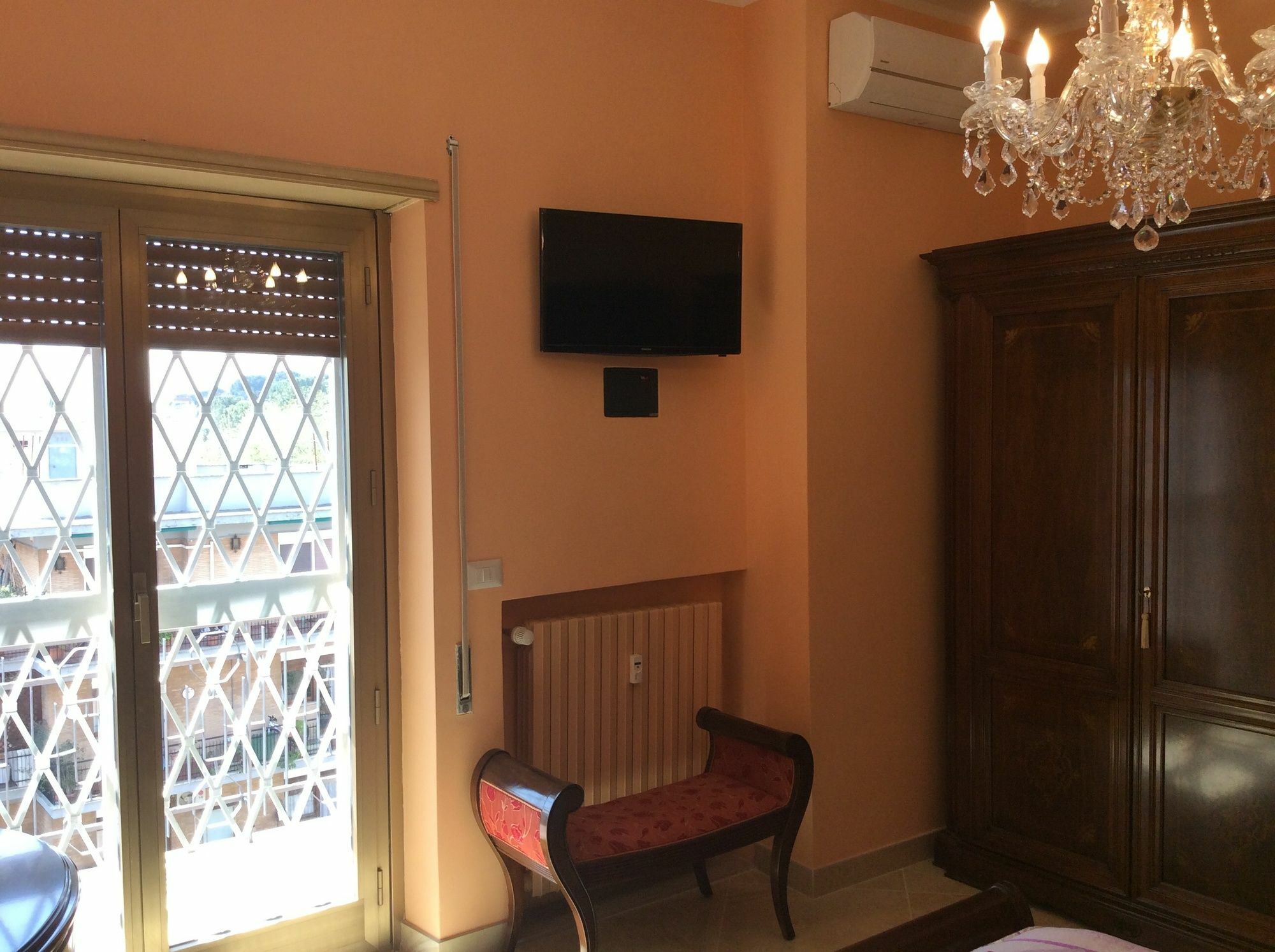 The Sun House Hotel Rome Bagian luar foto